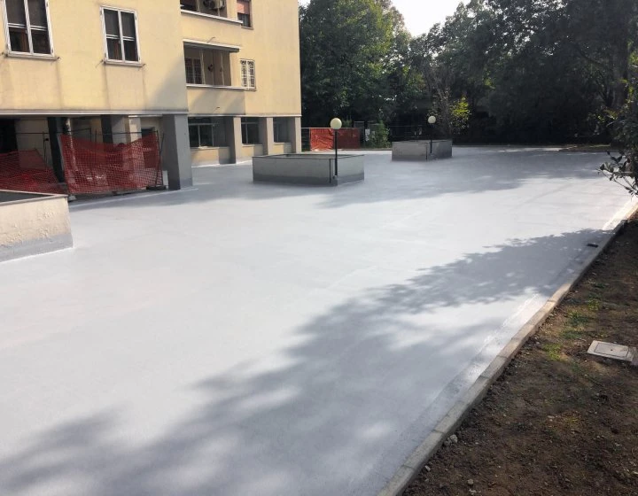 Parcheggio a raso
